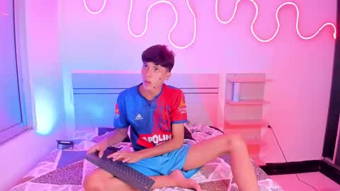 Snapshot of luccas_ferreira chatting on 10.21.25 Luccas Ferreira online show from 10.21.25