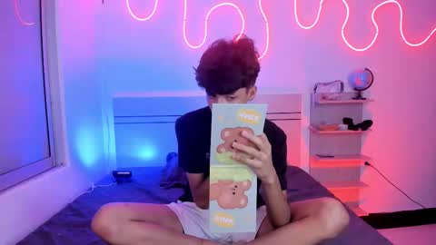 Snapshot of luccas_ferreira chatting on 11.01.25 Luccas Ferreira online show from 11.01.25