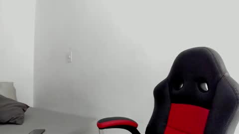 Snapshot of luccylee chatting on 12.23.24 online show from 12.23.24