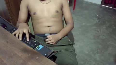 Snapshot of luci_ri chatting on 10.11.25 luci_ri online show from 10.11.25