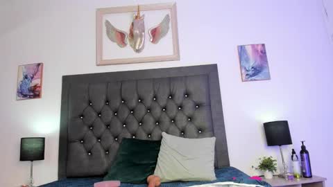 Snapshot of lucia_rosee chatting on 11.13.25 Lucia online show from 11.13.25