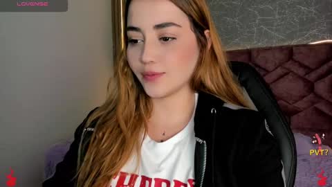 lucia star  online show from 01.02.25