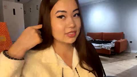 Kira online show from 10.31.25