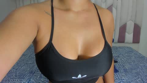 Snapshot of luciana_jam_ chatting on 01.23.25 instagram luciana417 online show from 01.23.25