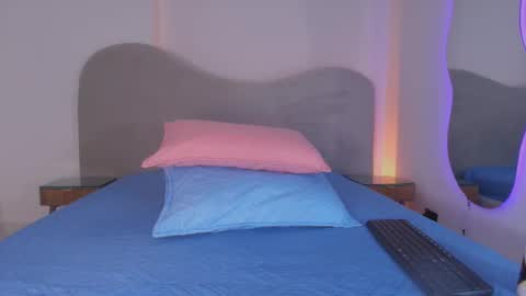 instagram luciana417  online show from 12.17.25