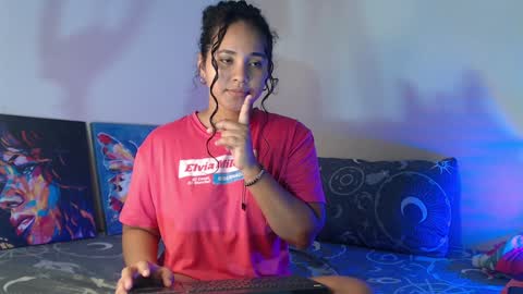 Snapshot of luciana_keating chatting on 12.07.24 luciana online show from 12.07.24