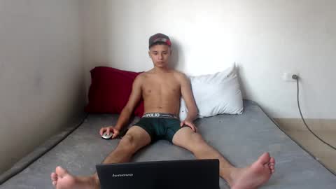 Snapshot of luciana_rober chatting on 01.12.25 luciana_rober online show from 01.12.25