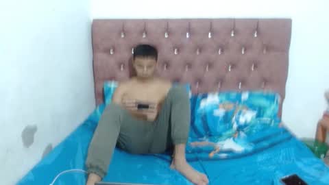 Snapshot of luciana_rober chatting on 11.21.25 luciana_rober online show from 11.21.25