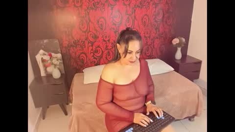 Snapshot of lucianablackwell chatting on 10.02.25 lucianablackwell online show from 10.02.25