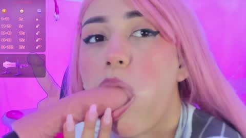 Snapshot of lucianacarter chatting on 12.11.24 online show from 12.11.24