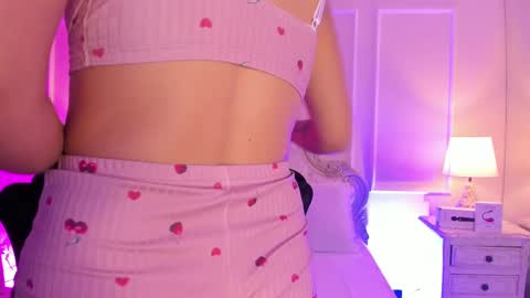 Snapshot of lucianacarter chatting on 10.10.25 online show from 10.10.25