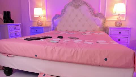 Snapshot of lucianacarter chatting on 10.18.25 online show from 10.18.25