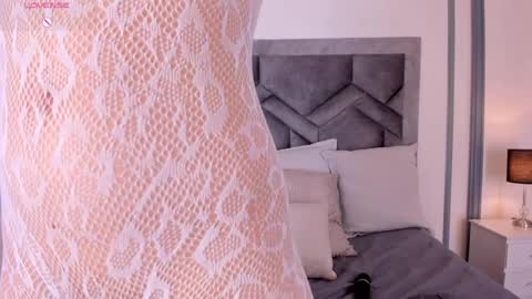    online show from 09.10.25