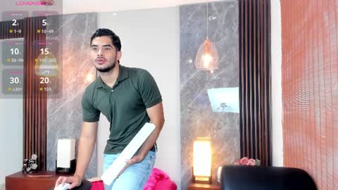 Snapshot of luciano_vitale_ chatting on 06.24.26 Luciano online show from 06.24.26