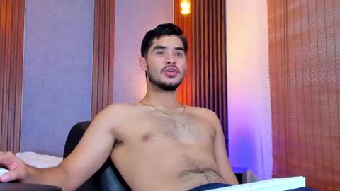 Snapshot of luciano_vitale_ chatting on 06.26.26 Luciano online show from 06.26.26