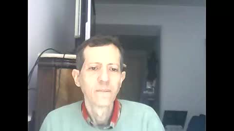Snapshot of lucianoaxel chatting on 05.24.26 Luciano online show from 05.24.26