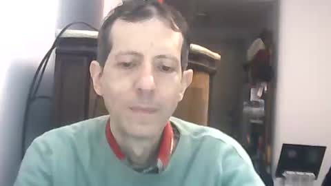 Snapshot of lucianoaxel chatting on 06.05.26 Luciano online show from 06.05.26