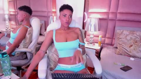  lucia wallace  online show from 02.15.25