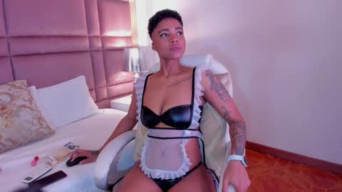  lucia wallace  online show from 03.07.25