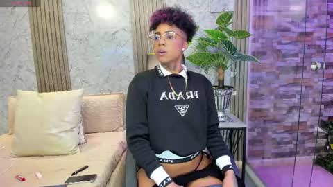  lucia wallace  online show from 07.01.26