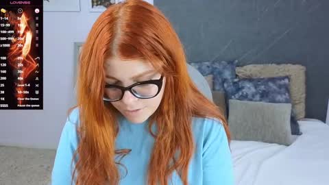 Snapshot of lucie_nicolls chatting on 12.30.24 Lucie online show from 12.30.24