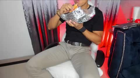 Snapshot of lucii_fer_ chatting on 02.05.26 Leo online show from 02.05.26