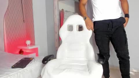 Snapshot of lucii_fer_ chatting on 02.11.26 Leo online show from 02.11.26