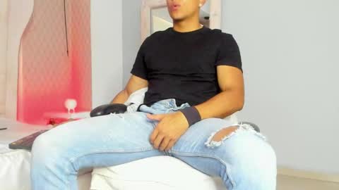 Snapshot of lucii_fer_ chatting on 02.15.26 Leo online show from 02.15.26