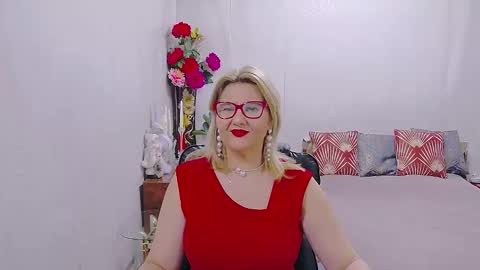 Lucille Fenly online show from 01.17.26