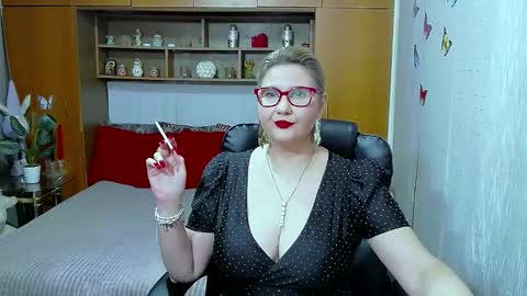 Snapshot of lucillefenlys chatting on 03.13.26 Lucille Fenly online show from 03.13.26