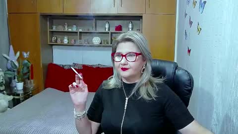 Snapshot of lucillefenlys chatting on 03.24.26 Lucille Fenly online show from 03.24.26