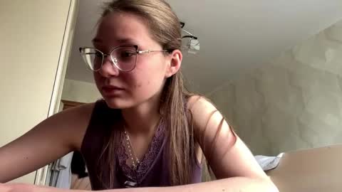 Snapshot of lucindascercy chatting on 04.24.26 Maya online show from 04.24.26