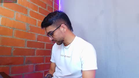 Snapshot of lucky_blessed chatting on 10.02.25 lucky_blessed online show from 10.02.25