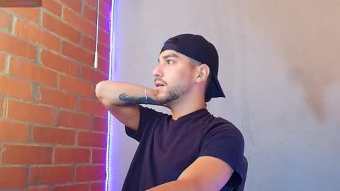 Snapshot of lucky_blessed chatting on 11.11.25 lucky_blessed online show from 11.11.25