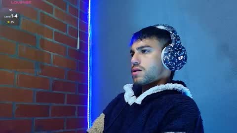 Snapshot of lucky_blessed chatting on 11.29.25 lucky_blessed online show from 11.29.25