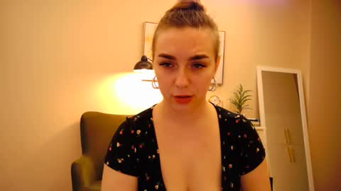 lucky_foryou_baby online show from 01.18.25