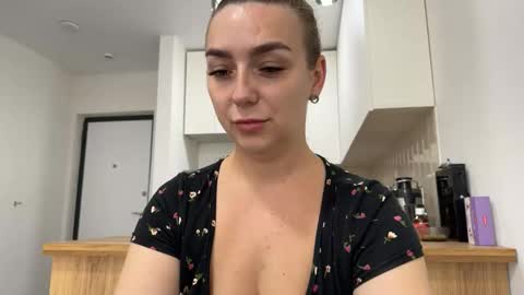 lucky_foryou_baby online show from 10.12.25