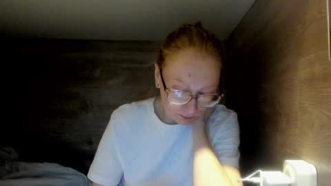 lucky_licky20 online show from 02.01.25