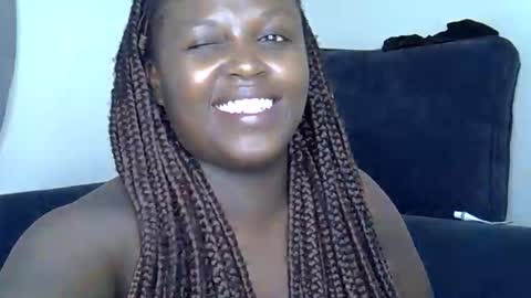 Snapshot of luckyawesome chatting on 05.09.26 Crisiah online show from 05.09.26
