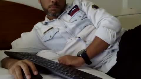 Snapshot of luckyfinalone chatting on 11.17.25 luckyfinalone online show from 11.17.25