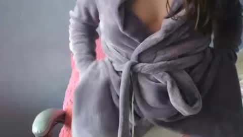 luckylinda23 online show from 04.18.26