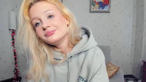 Snapshot of luckyy_tickets_ chatting on 02.21.26 Alice online show from 02.21.26