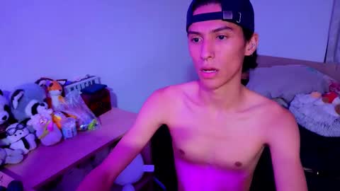 Lu Independent Model online show from 09.09.25