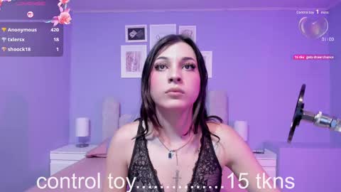 Snapshot of lucrecia_sucker chatting on 09.19.25 Lu online show from 09.19.25