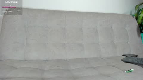 Hello my name is Lucy nice to meet you  thumb up is important for me kisses     online show from 01.28.25