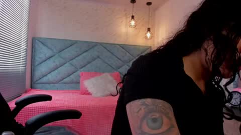 Lucy Greys online show from 04.11.26