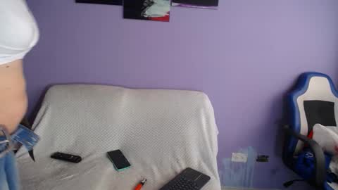  SleepyAbuela online show from 04.14.26