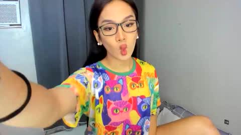 Snapshot of lucy_shane chatting on 10.26.25 lucy_shane online show from 10.26.25