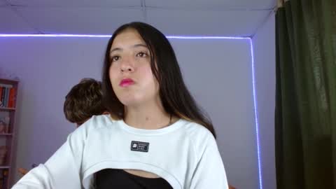 Snapshot of lucy_y_jacob chatting on 09.29.25 lucy_y_jacob online show from 09.29.25