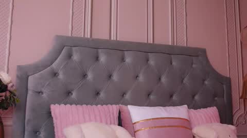 LucyAddison online show from 10.27.25